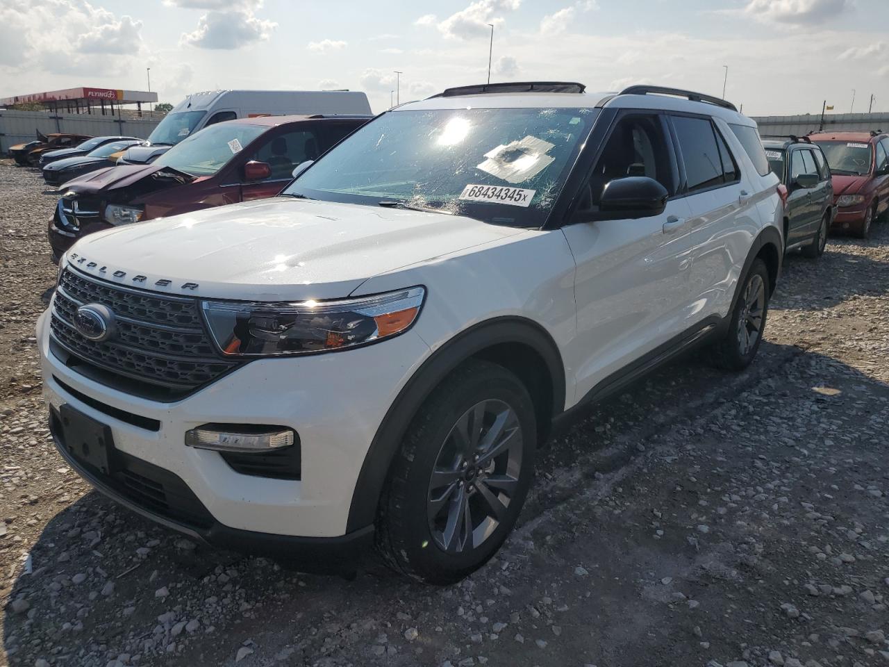 2022 Ford Explorer x XLT