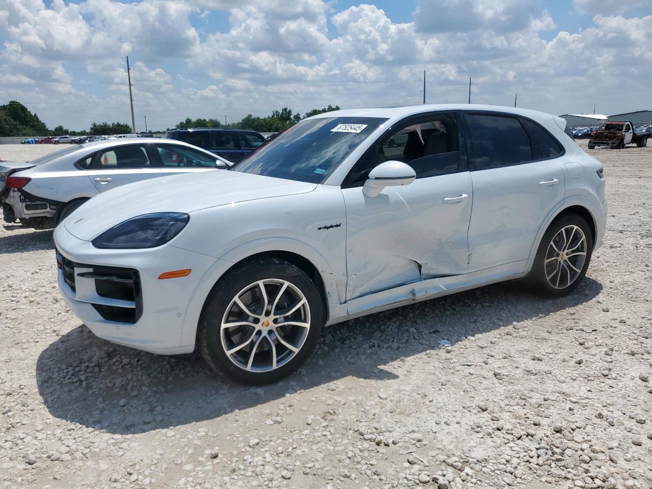 Porsche Cayenne e-