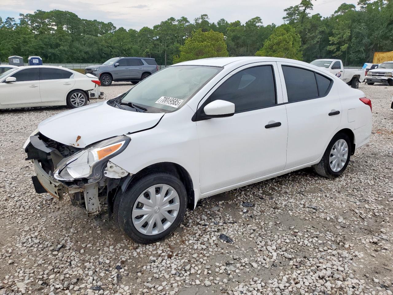 2017 Nissan Versa s S