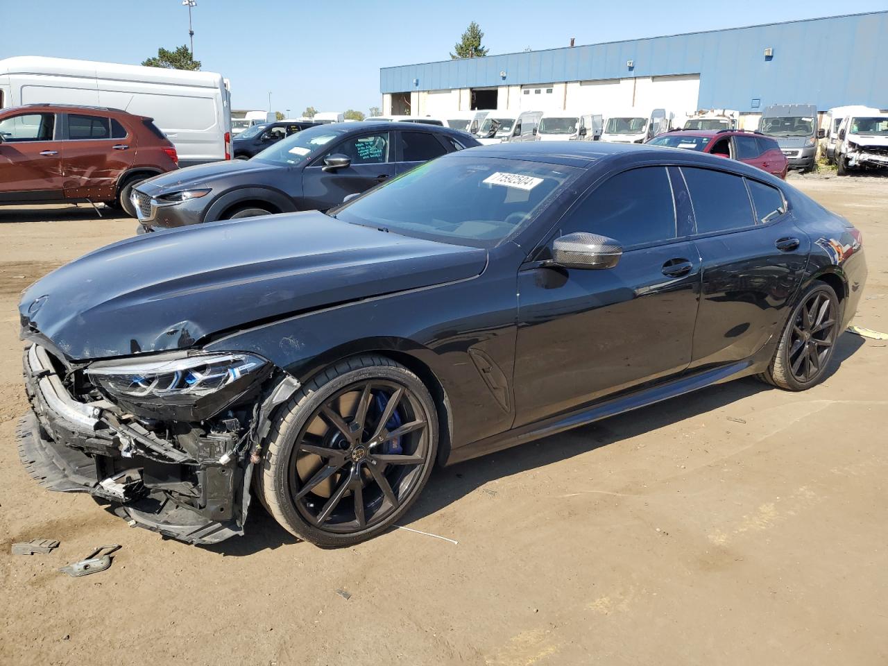 2022 BMW M8