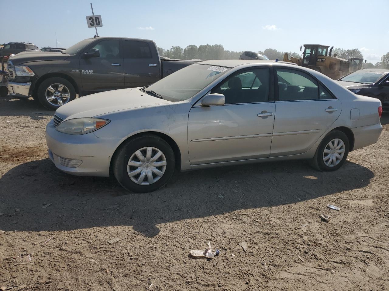 2005 Toyota Camry le