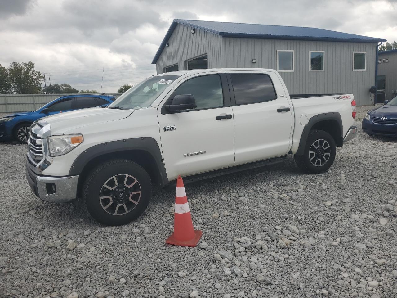 2016 Toyota Tundra cre CREWMAX SR5
