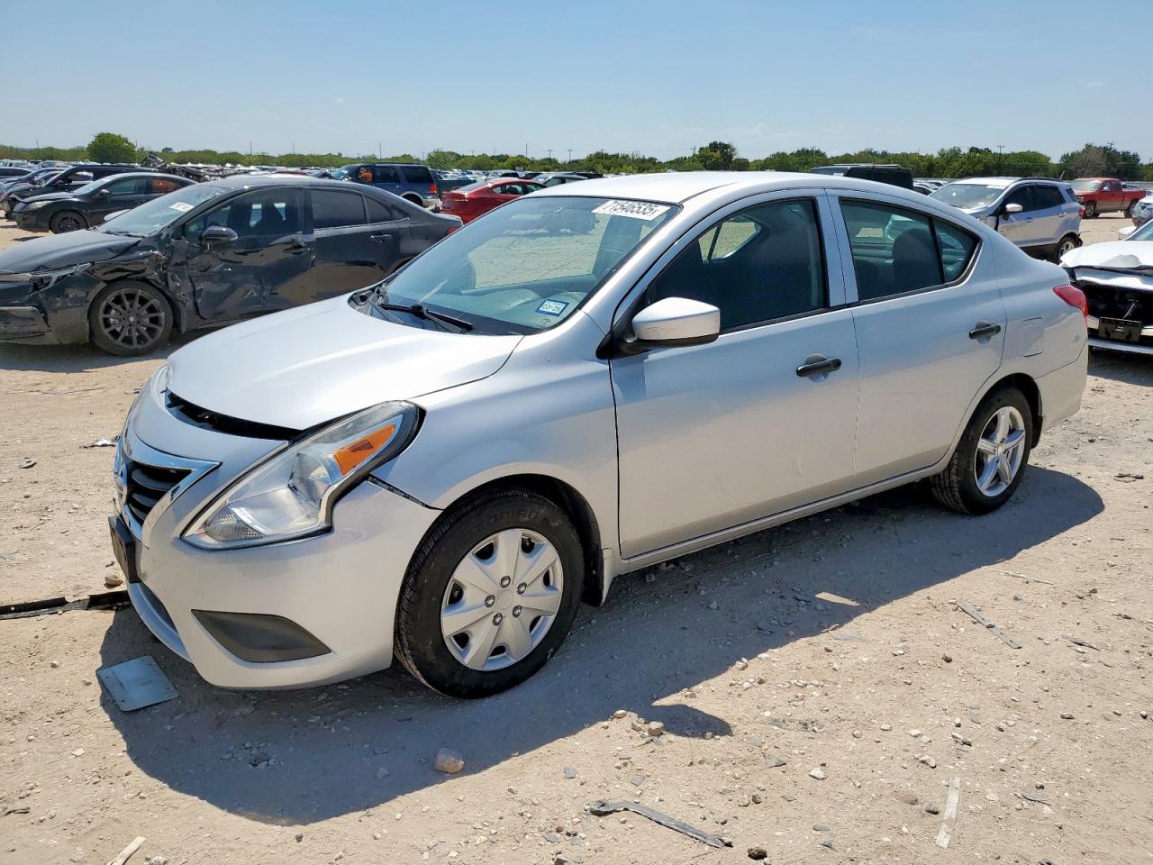 2016 Nissan Versa s S