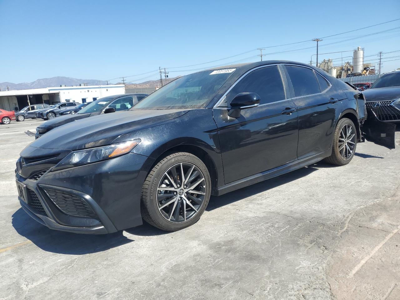 2022 Toyota Camry se SE