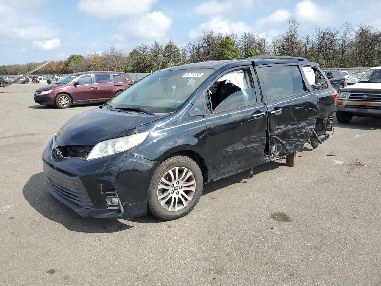 2020 Toyota Sienna xle XLE