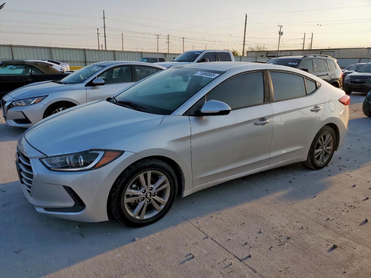 2018 Hyundai Elantra se SEL