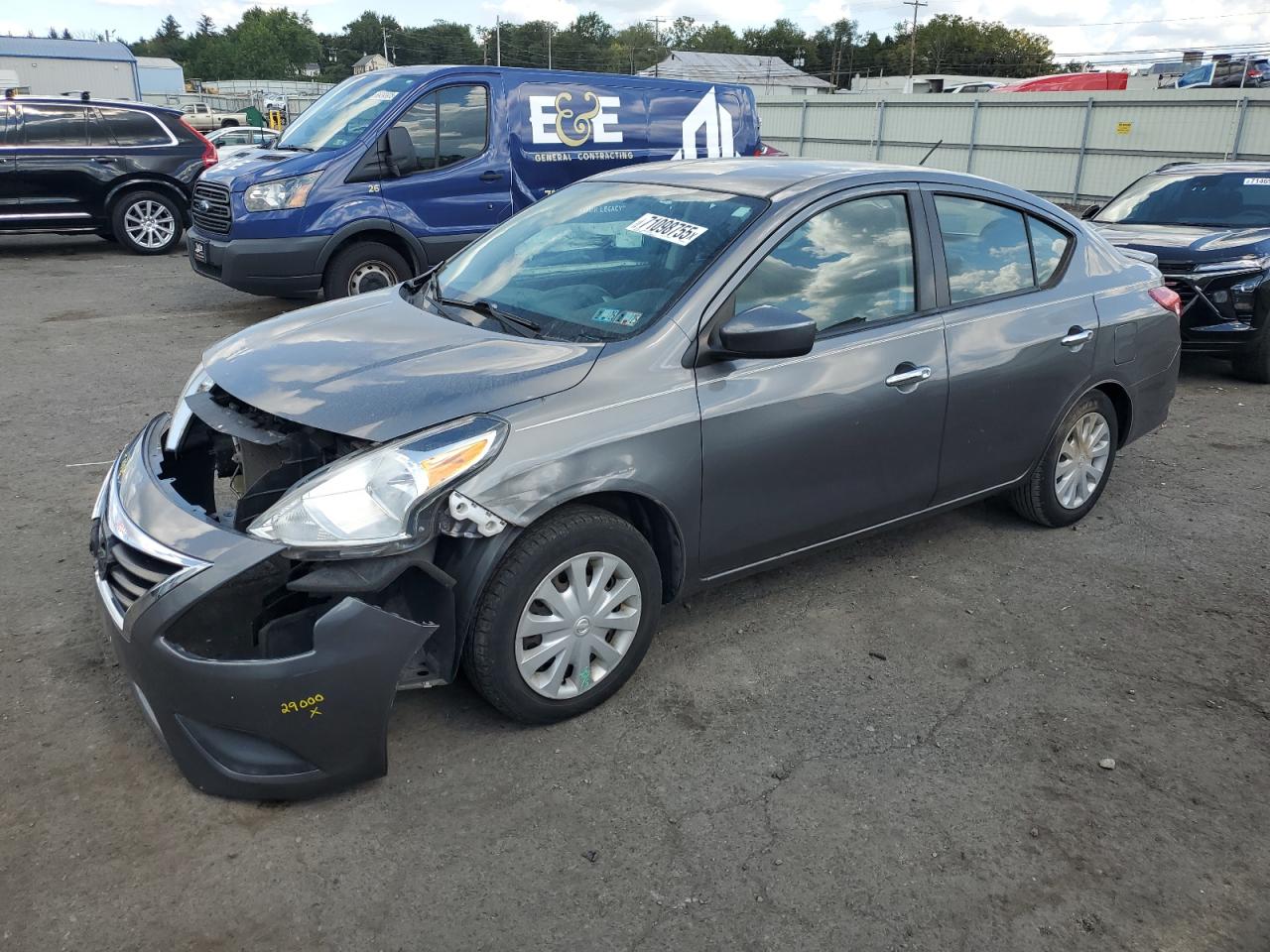 2016 Nissan Versa s S
