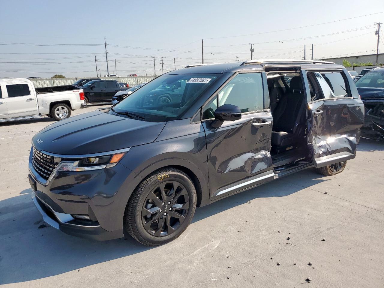2023 Kia Carnival s SX