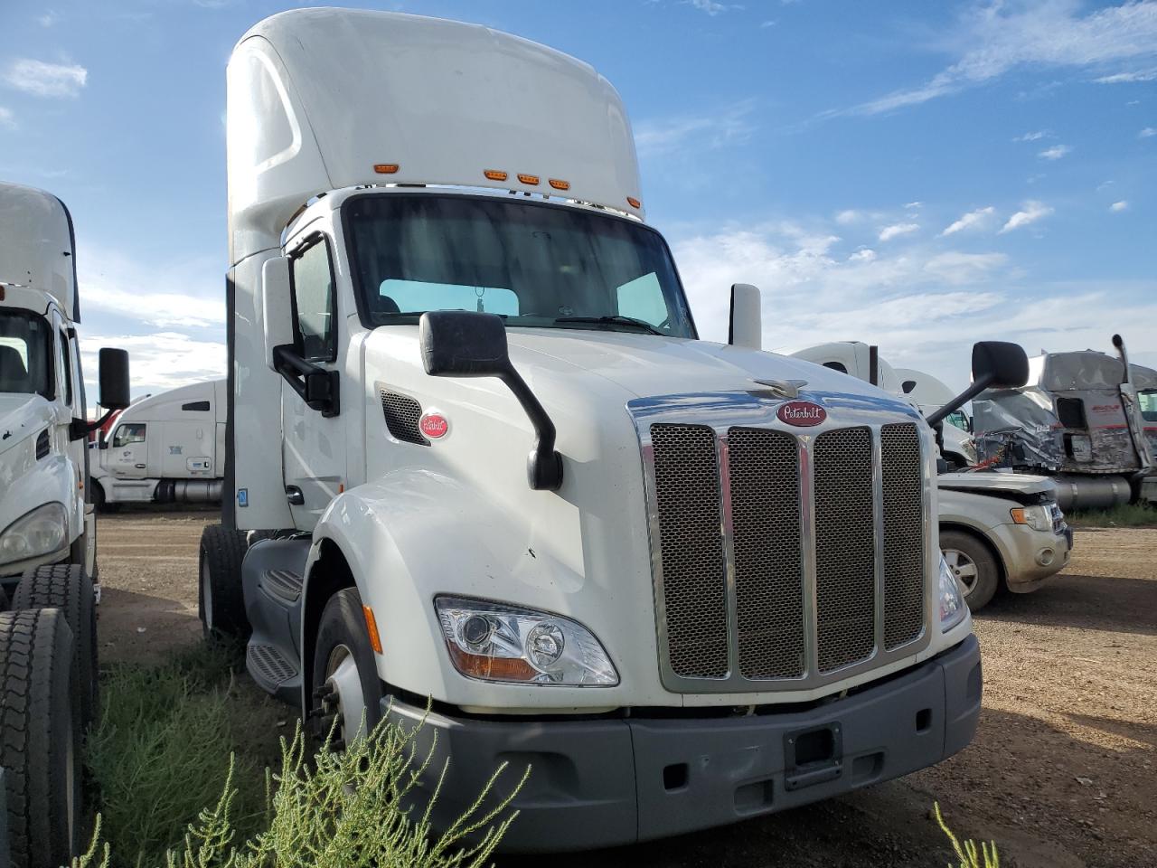 2015 Peterbilt 579
