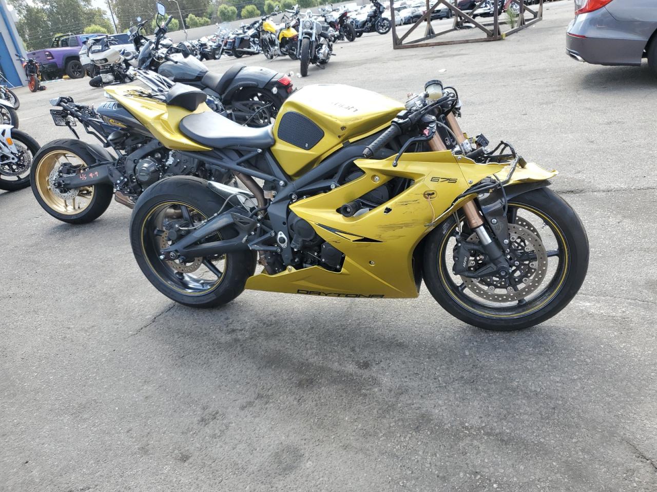 Triumph motorcycle Daytona 67
