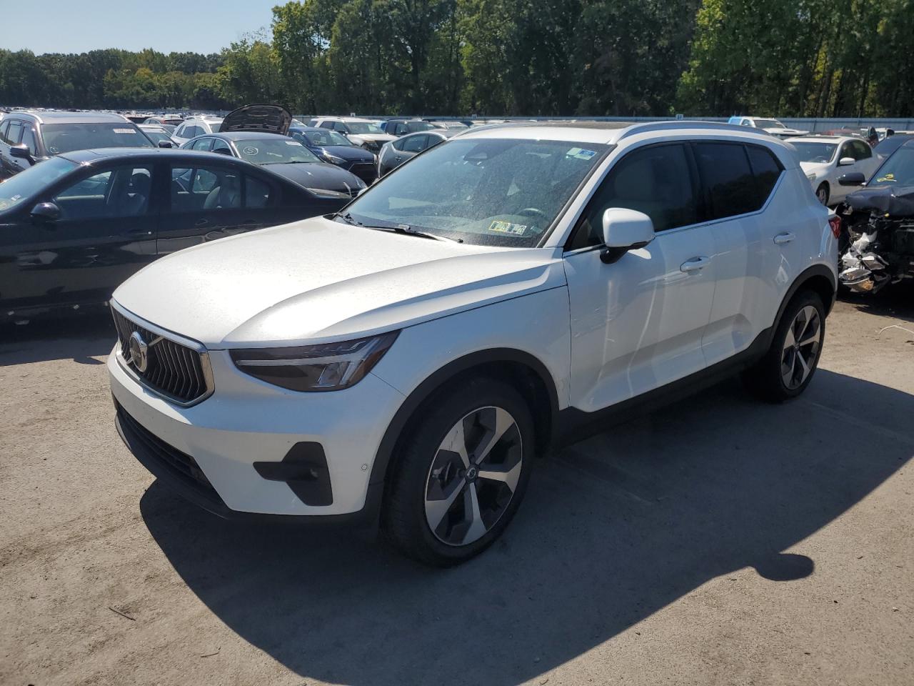 2023 Volvo Xc40 plus PLUS