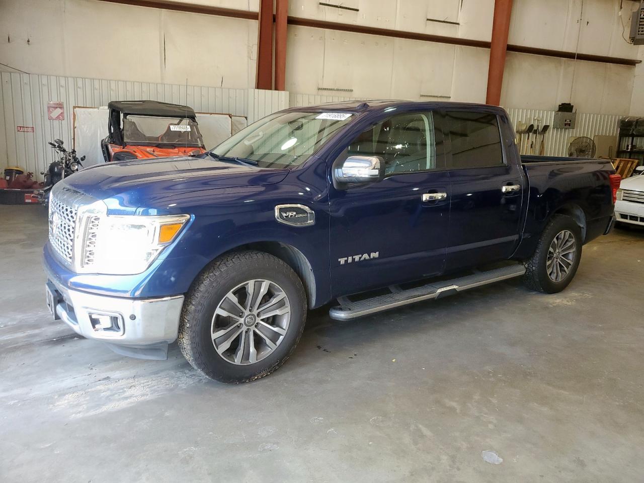 2017 Nissan Titan sv SV