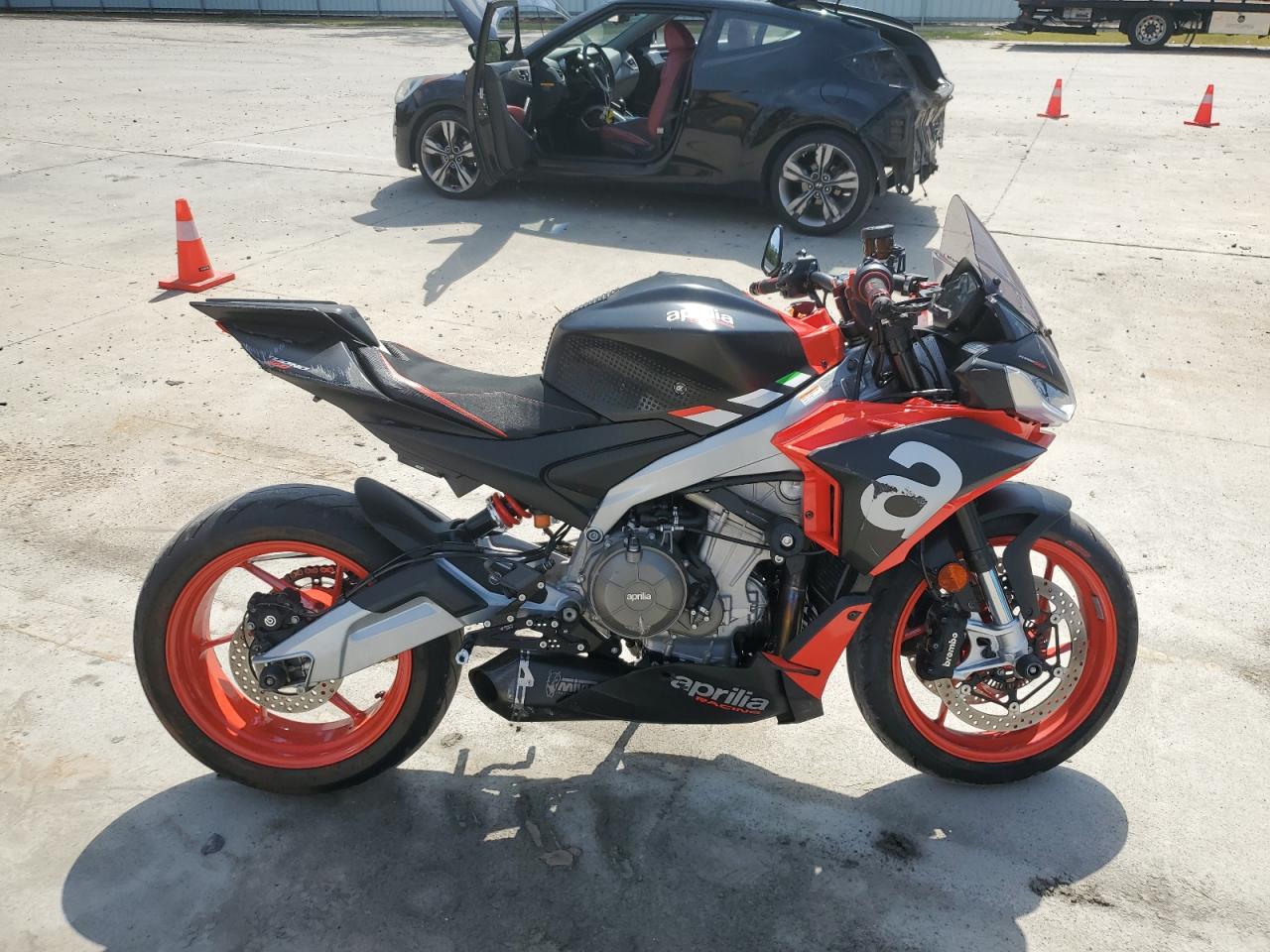 2021 Aprilia Tuono 660