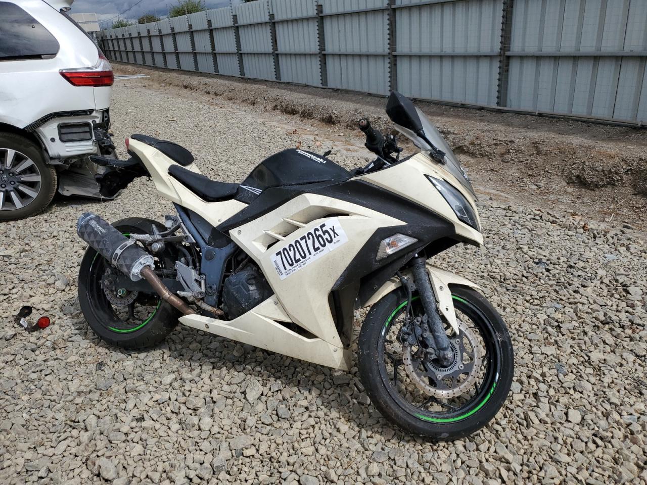 2017 Kawasaki Ex300 B