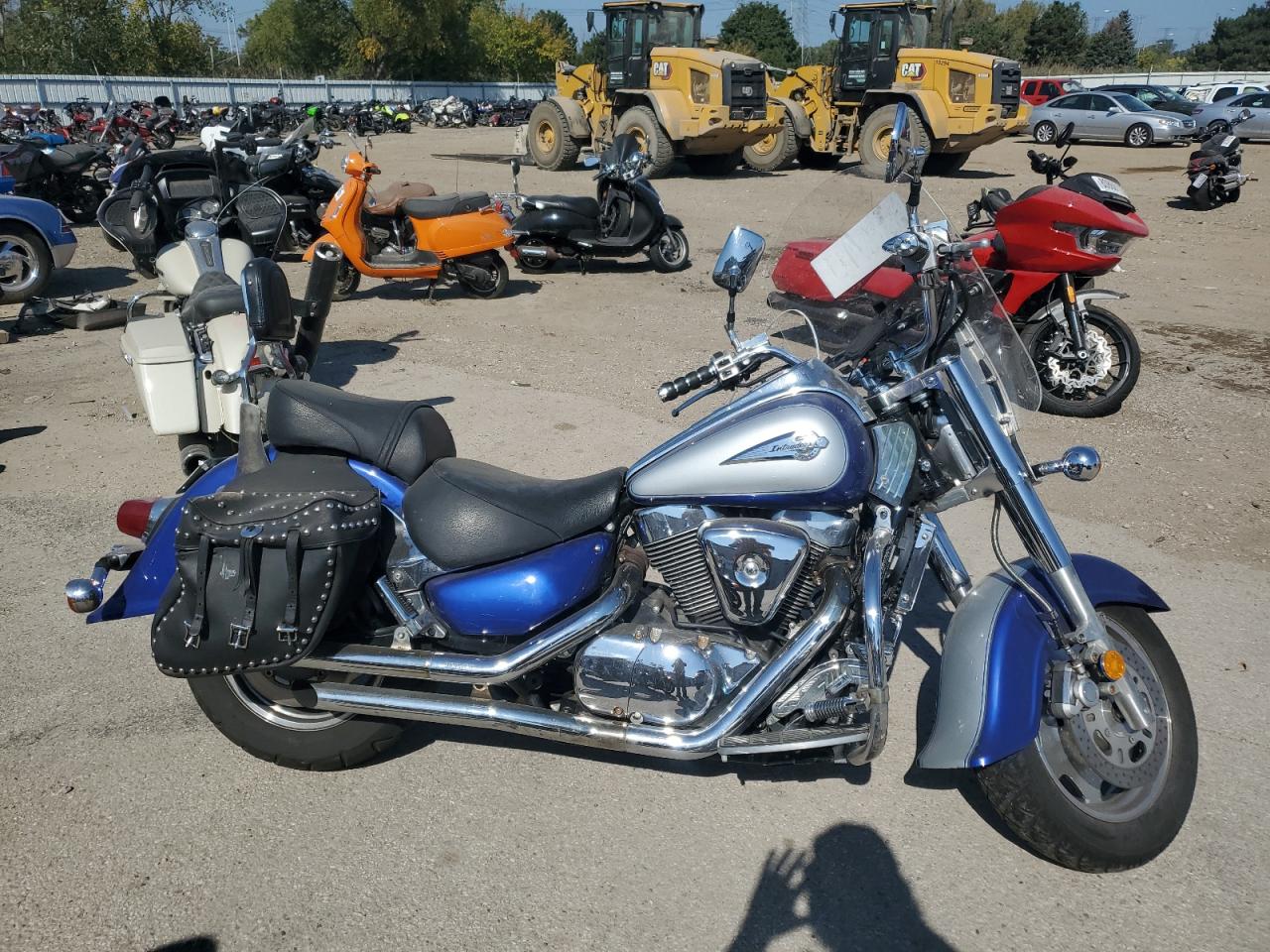 Suzuki Intruder