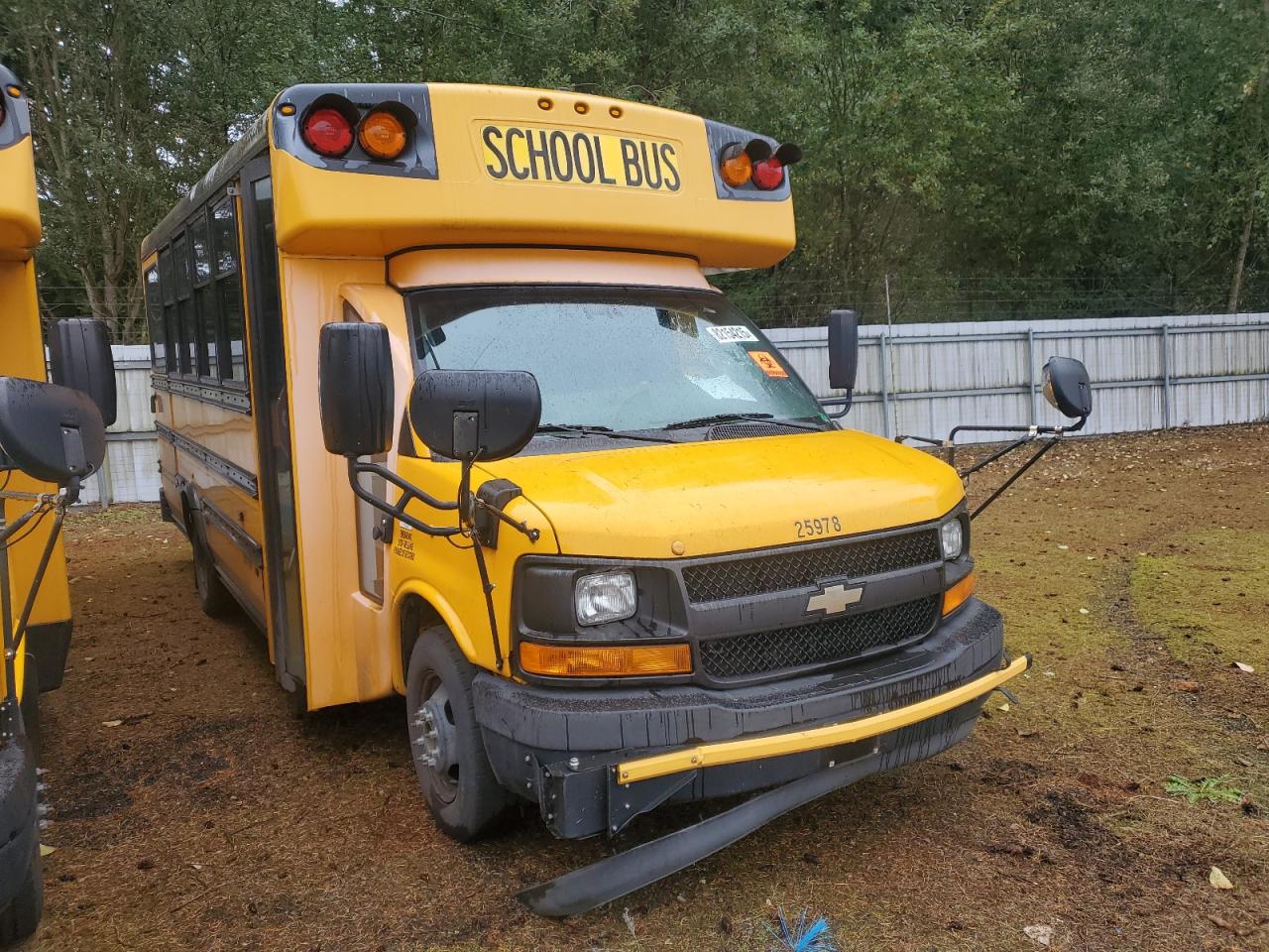 2014 Chevrolet Express 4500 Antam G4500 - School Bus