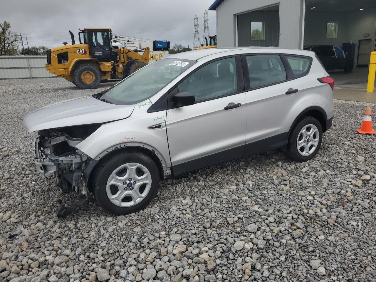 2019 Ford Escape s S