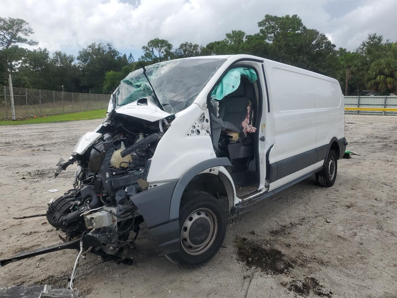 2018 Ford Transit t- T-150