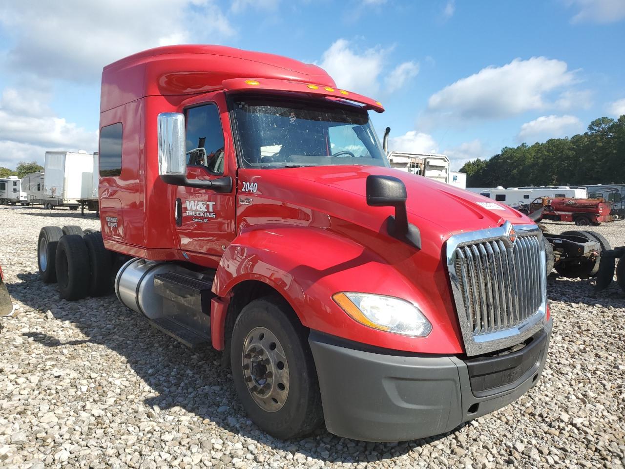 2019 International Lt625