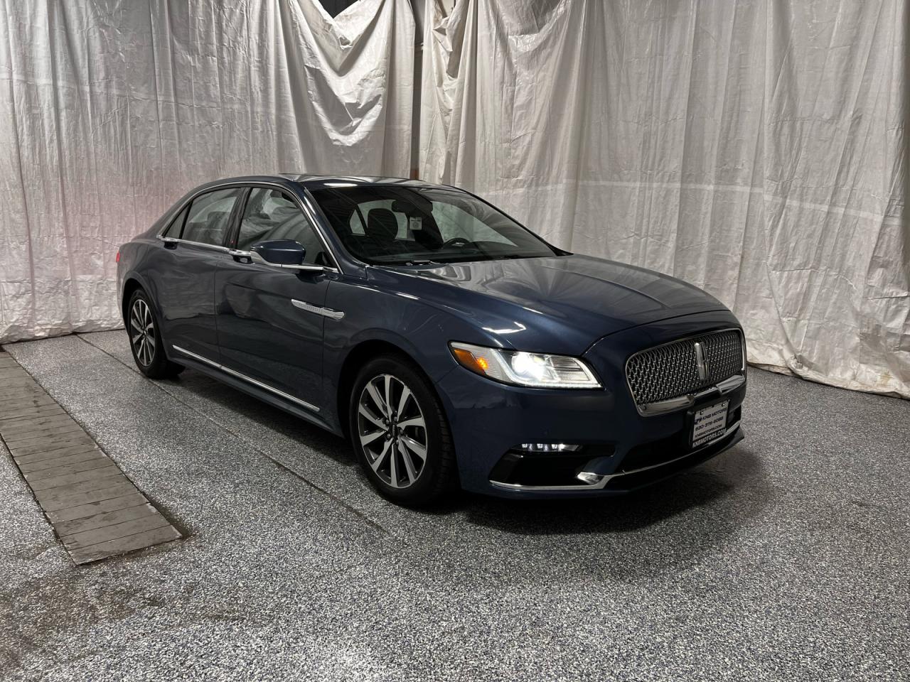 2018 Lincoln Continental Premiere