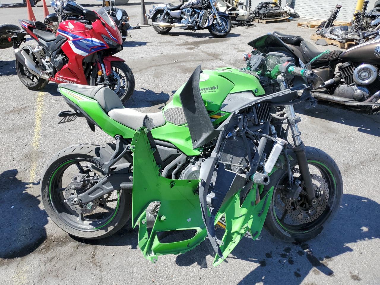 2025 Kawasaki Ex650 p P