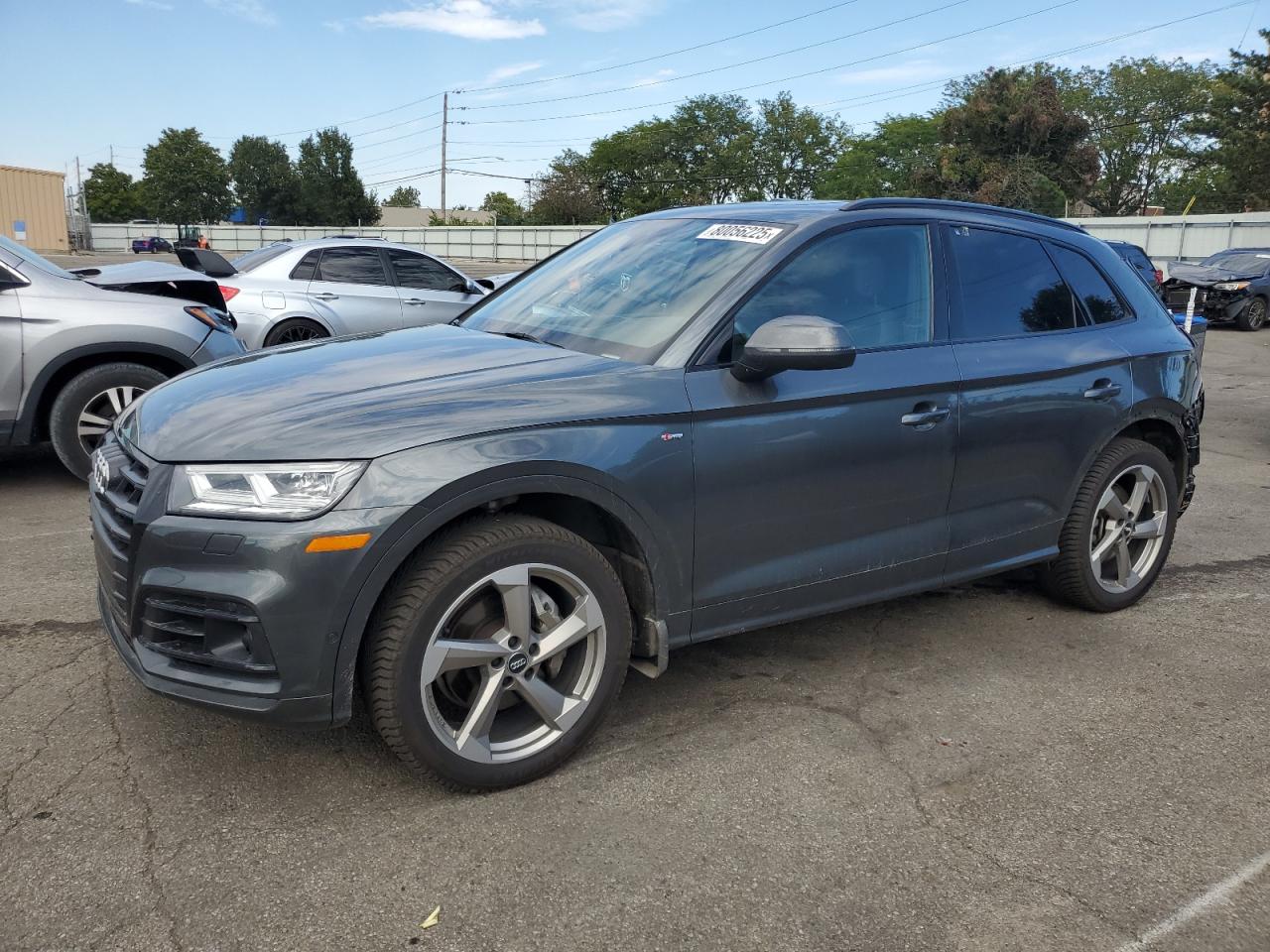 Audi Q5 titaniu