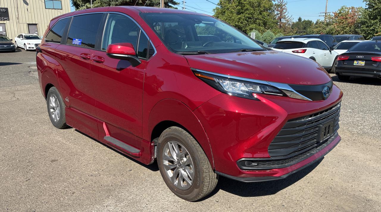 2022 Toyota Sienna le LE