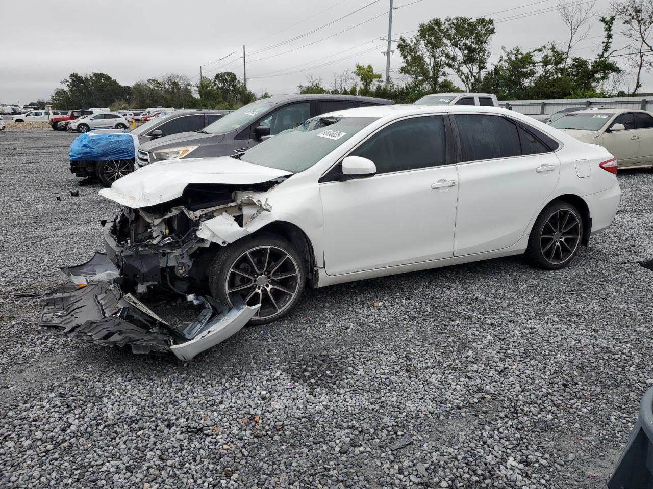 2016 Toyota Camry le LE