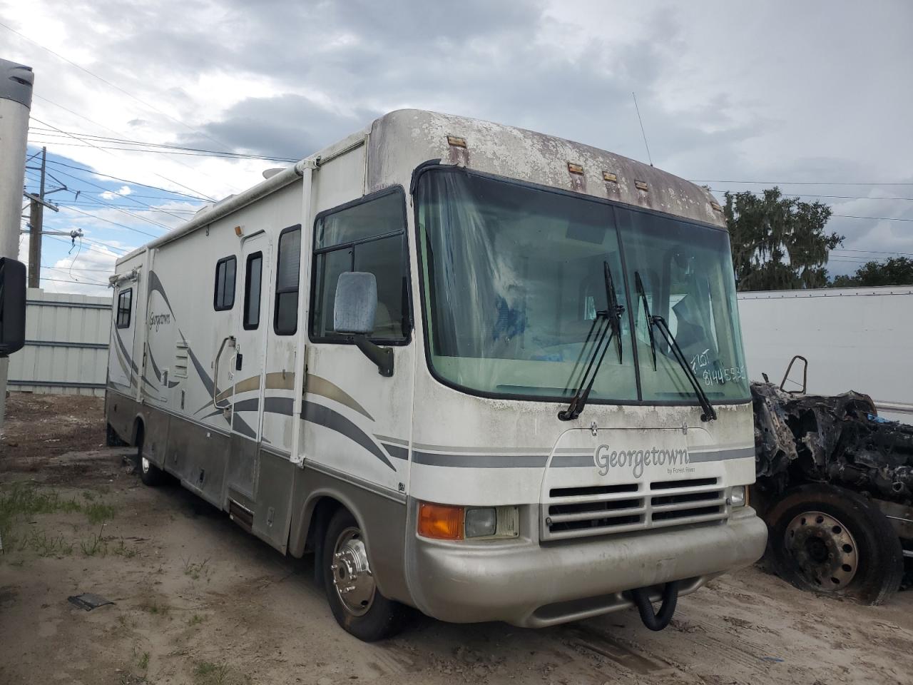 2001 Ford F-550