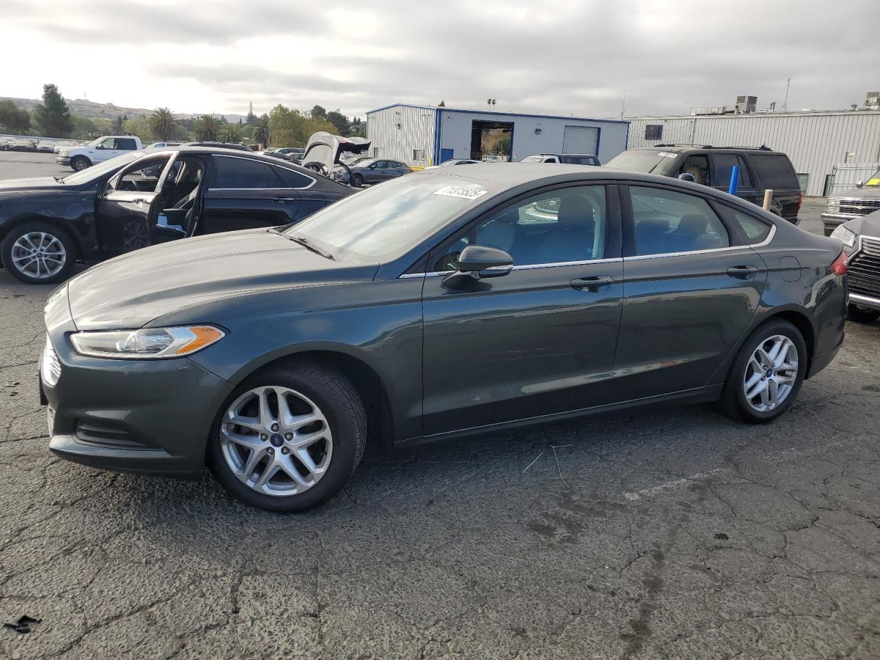 2015 Ford Fusion se SE