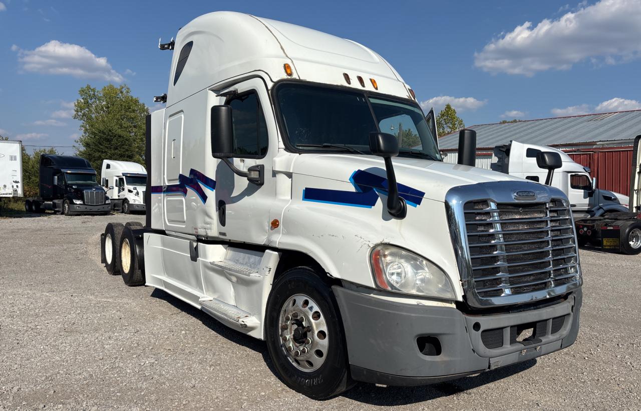 2014 Freightliner Cascadia 1