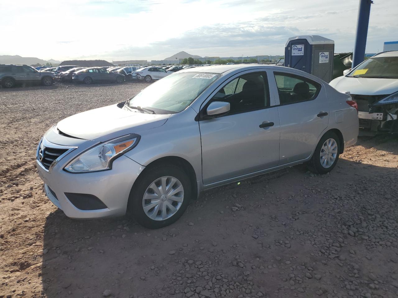 2017 Nissan Versa s S