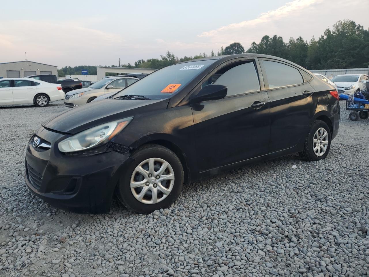 2013 Hyundai Accent gls GLS