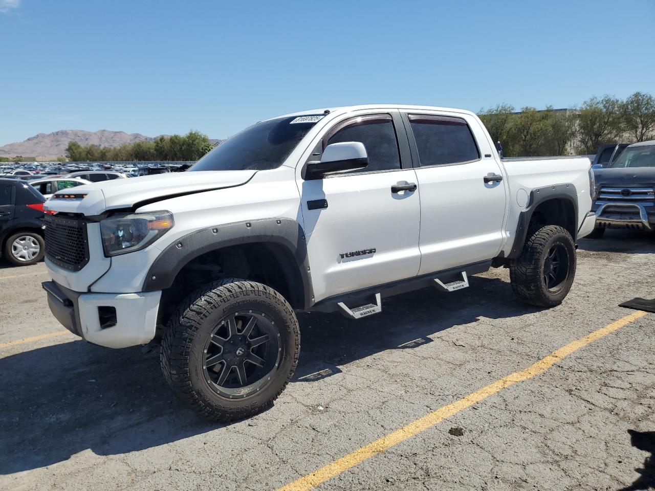 2016 Toyota Tundra cre CREWMAX SR5