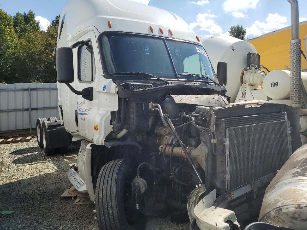 2015 Freightliner Cascadia