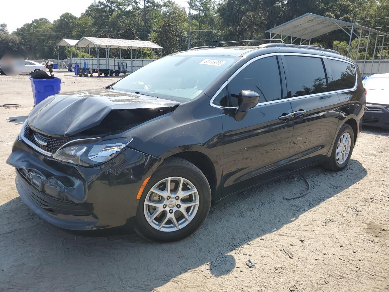 2020 Chrysler Voyager