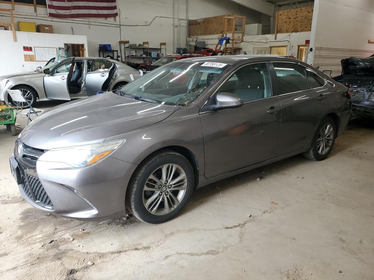 2016 Toyota Camry le LE