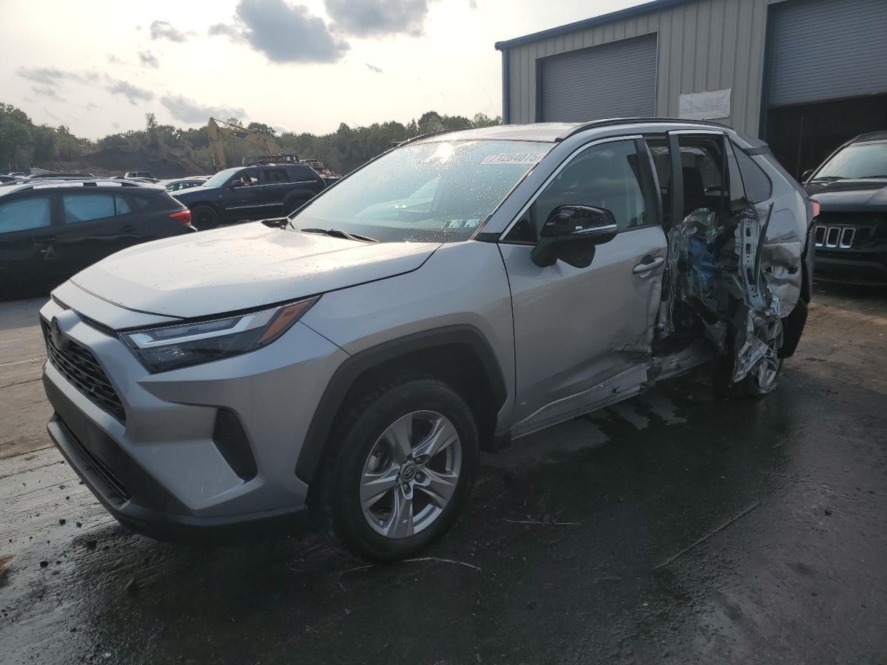 2023 Toyota Rav4 xle XLE