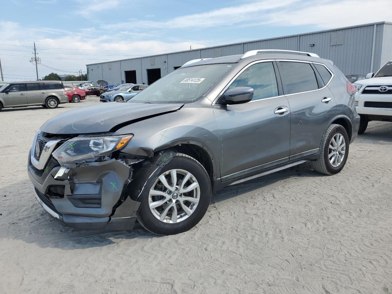 2018 Nissan Rogue s S
