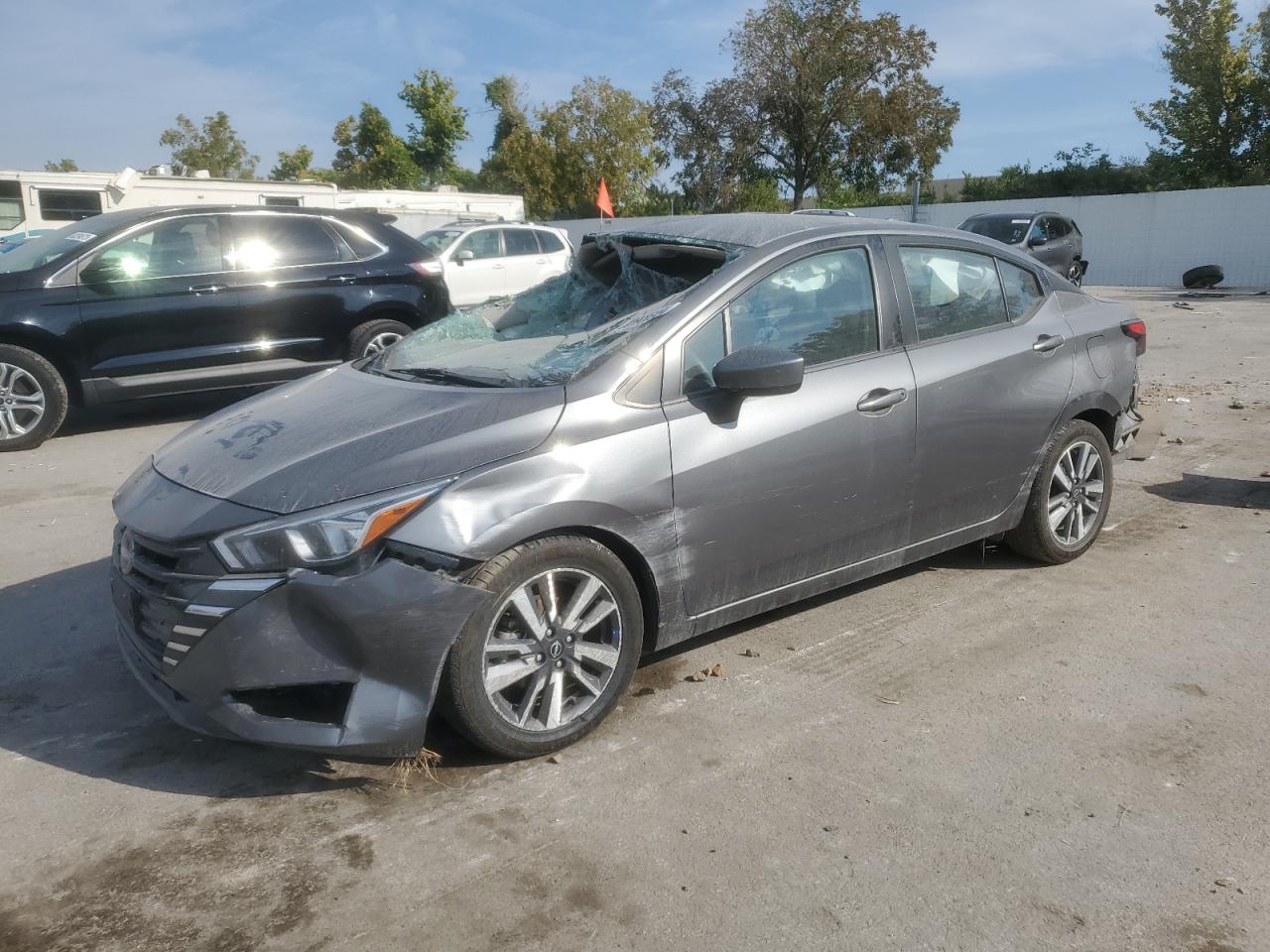 2023 Nissan Versa sv SV