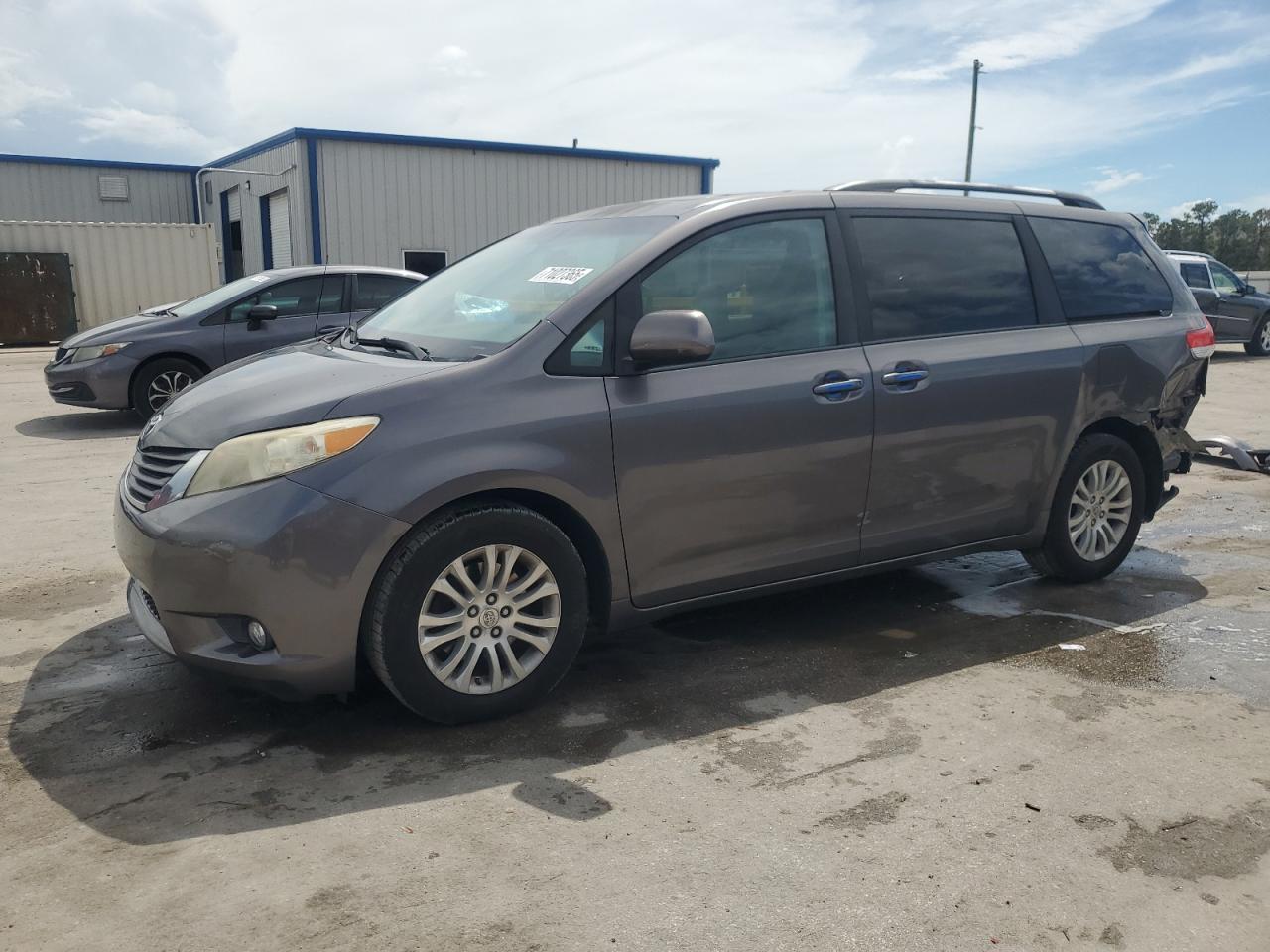 2013 Toyota Sienna xle XLE