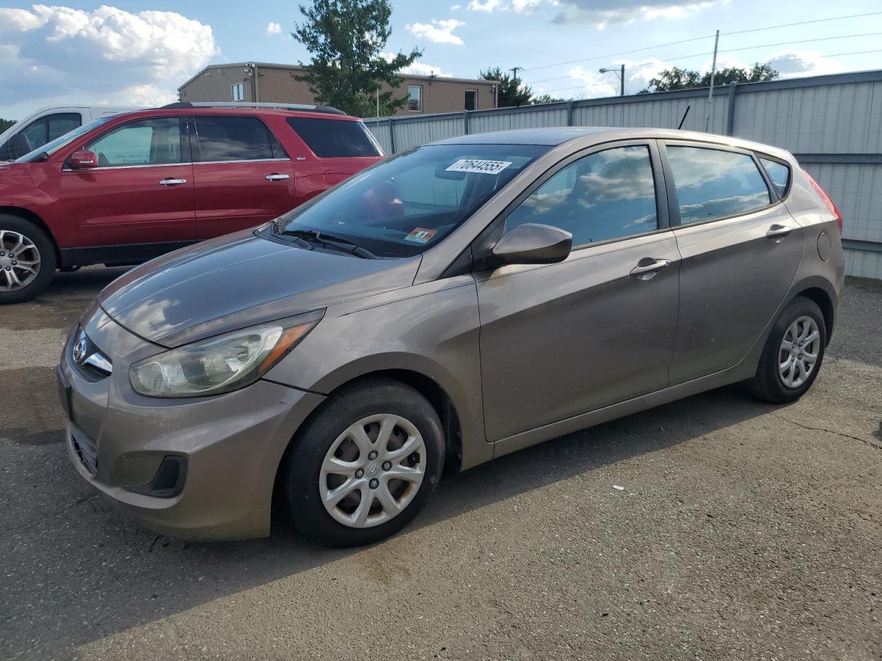 2012 Hyundai Accent gls GLS