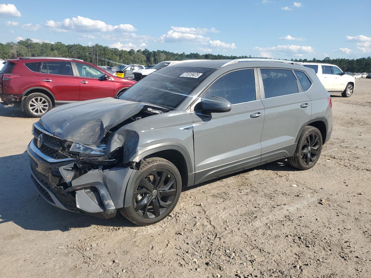 2024 Volkswagen Taos se SE