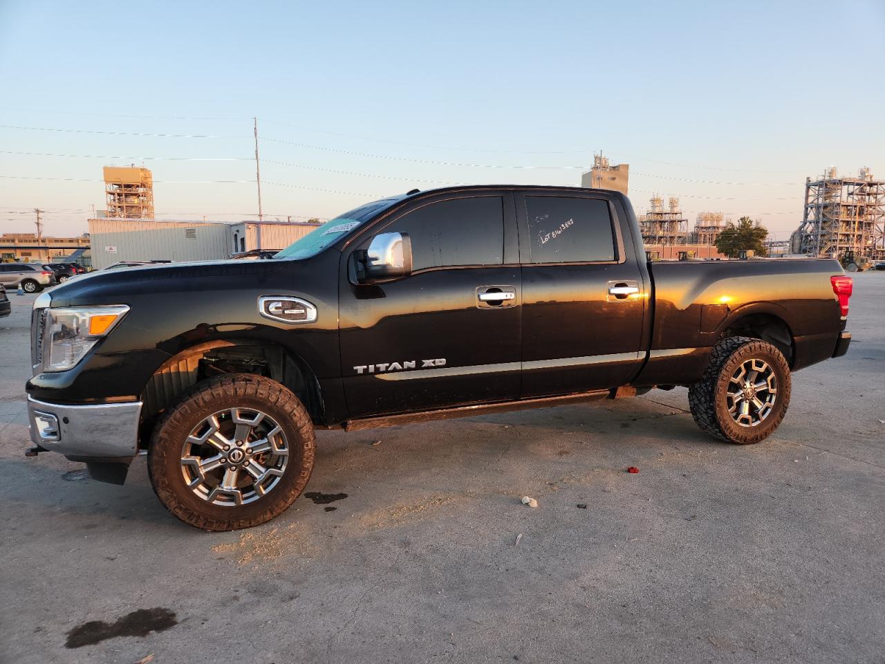 2017 Nissan Titan xd s