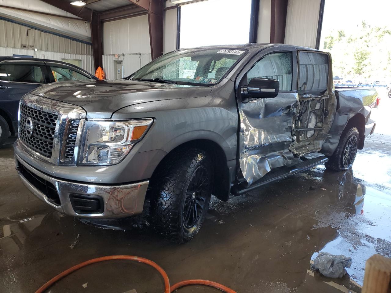 2018 Nissan Titan s S