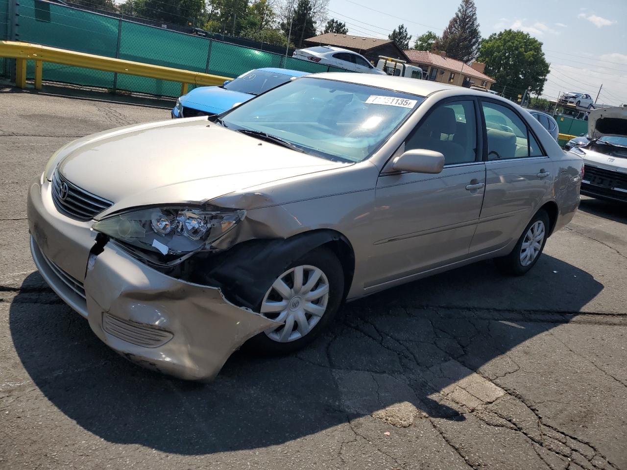 2005 Toyota Camry le LE