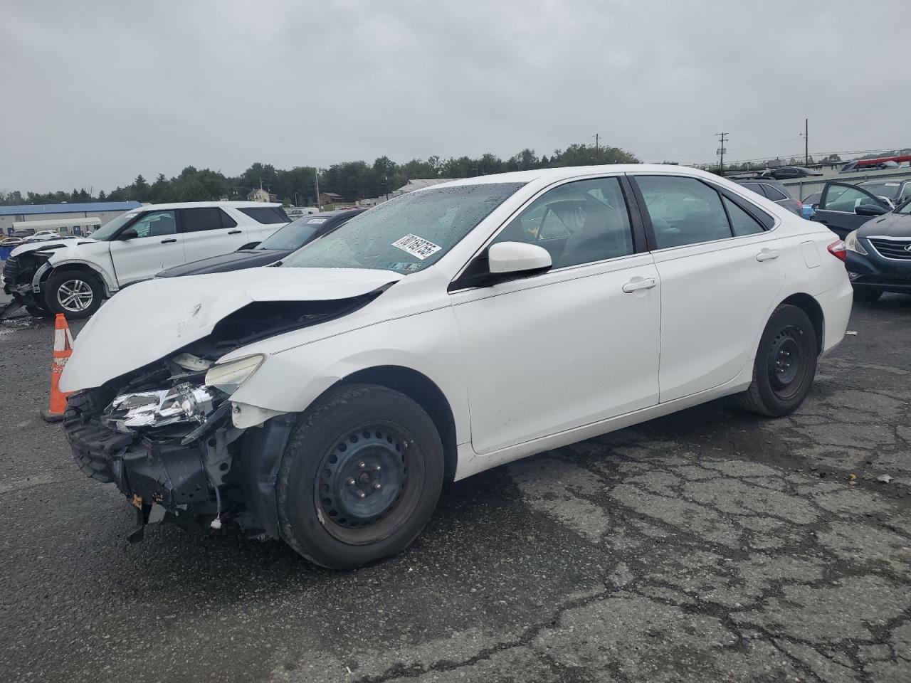 2016 Toyota Camry le LE