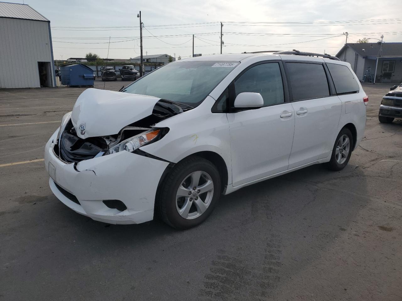 Toyota Sienna le