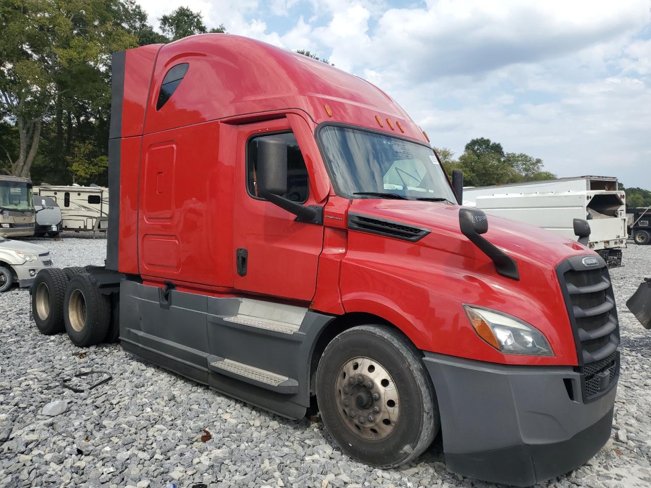 2020 Freightliner Cascadia 1