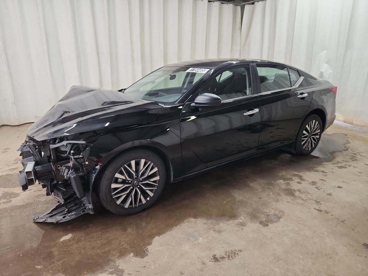 2025 Nissan Altima sv SV